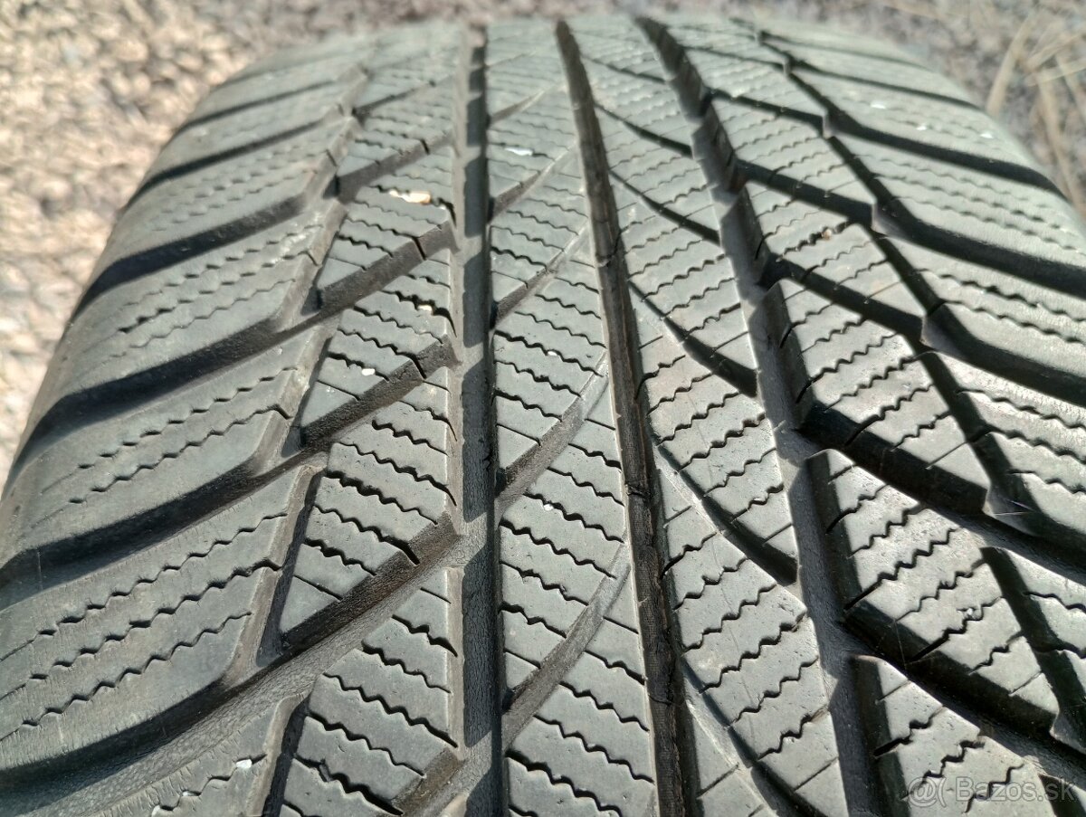 Predam 2ks pneu 205/55/r17 zimne 91H Bridgestone