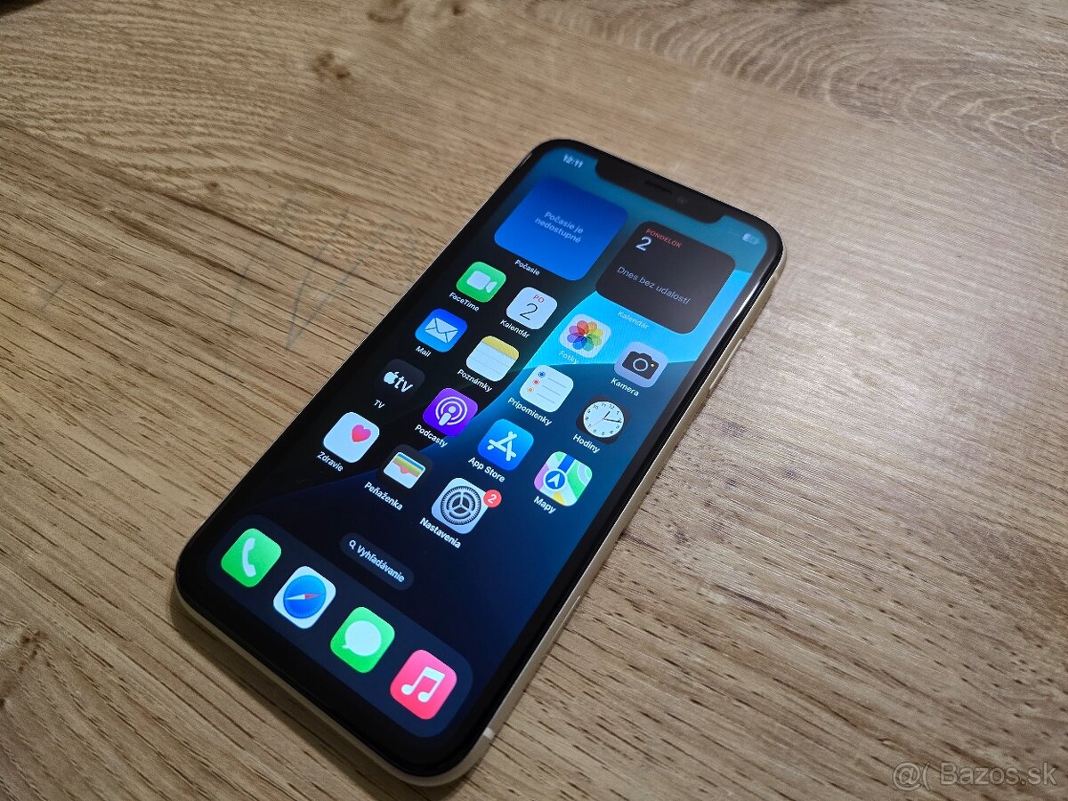 Iphone 11 64gb v super stave na telefone je novy displej a b