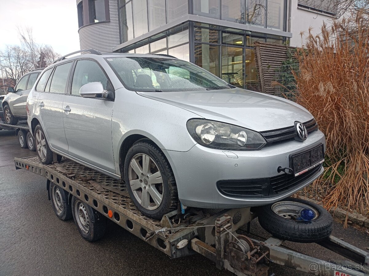 Volkswagen Golf, 1.6 TDi,r.09,klima,s.kniha