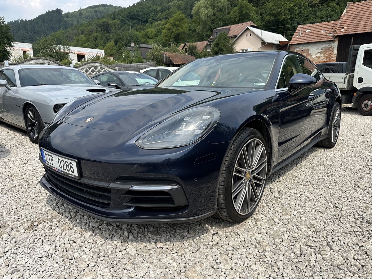 2018 Porsche Panamera 3,0 V6 benzin R21