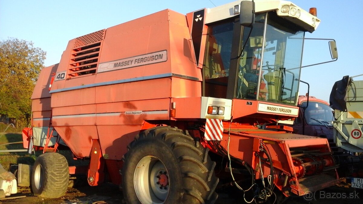 Obilný kombajn MASSEY FERGUSON 40RS