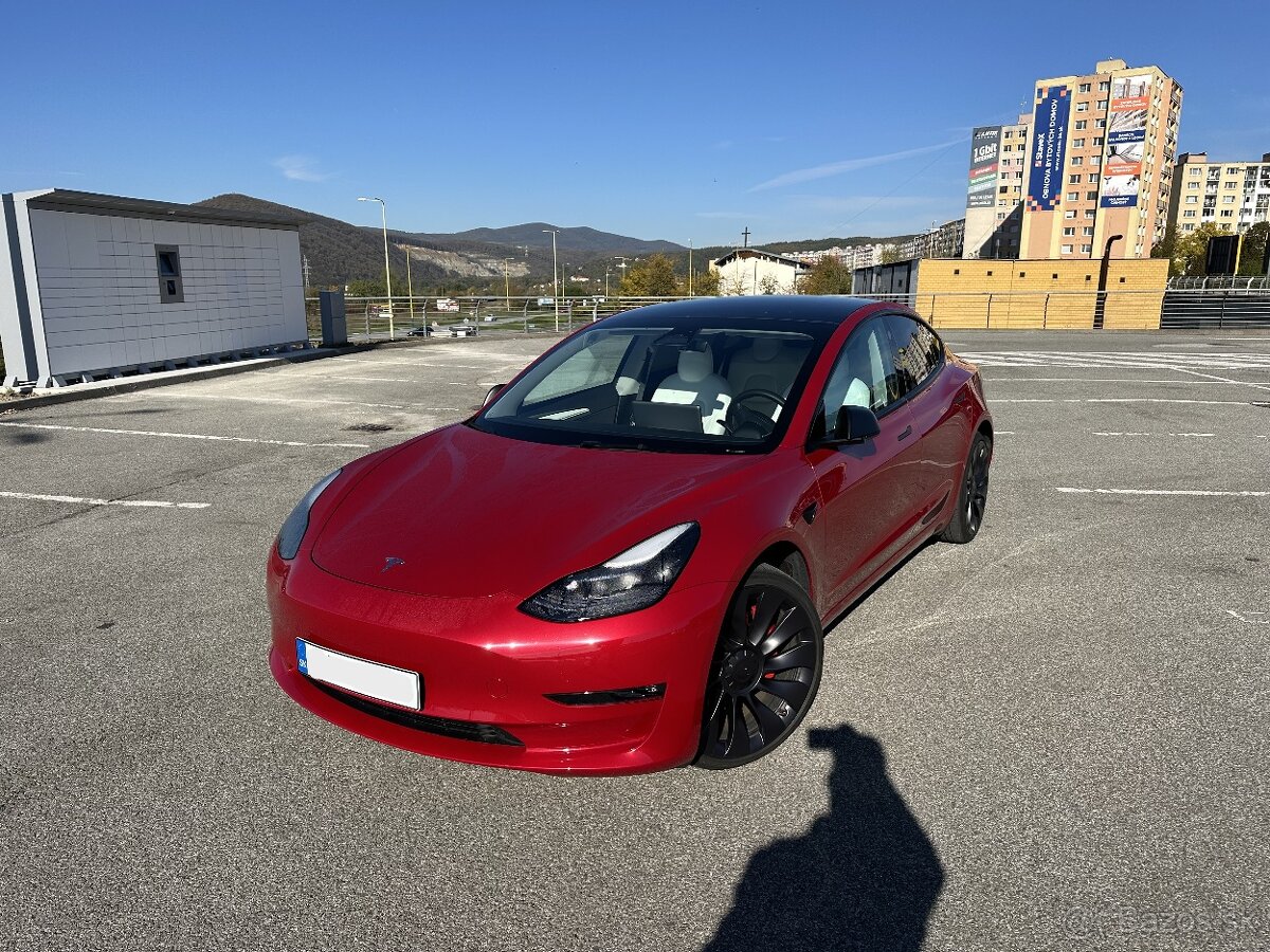 Tesla Model 3 Performance