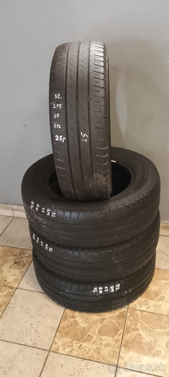 32. Pneumatiky letne 4ks 215/65R16 C GoodYear Efficientgrip