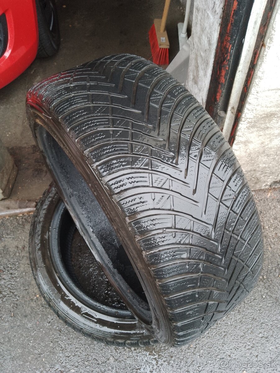 Predám 2ks zimné pn.225/45r17hankook