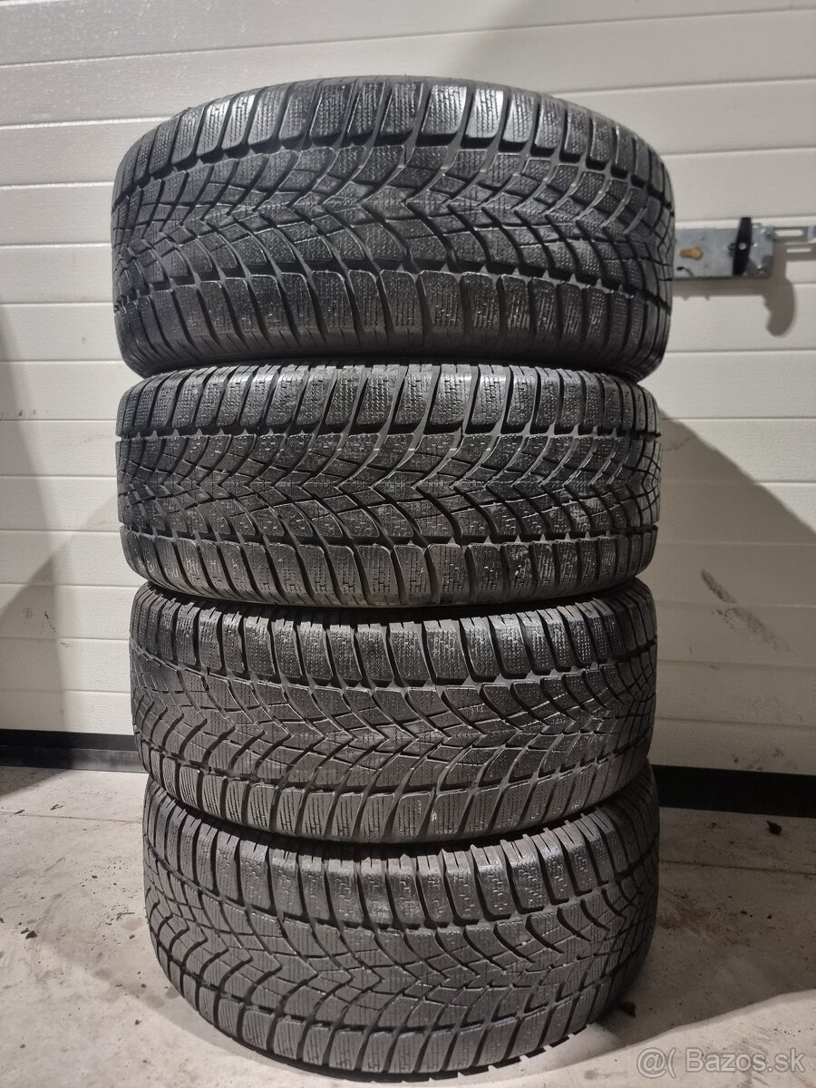 Zimné Pneu Dunlop SP WINTER SPORT4D 225/50 R17