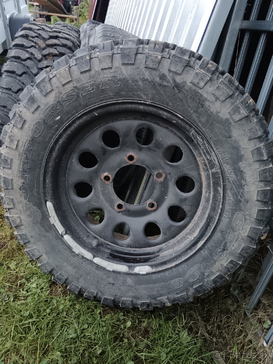 Offroad pneu 205 70 15