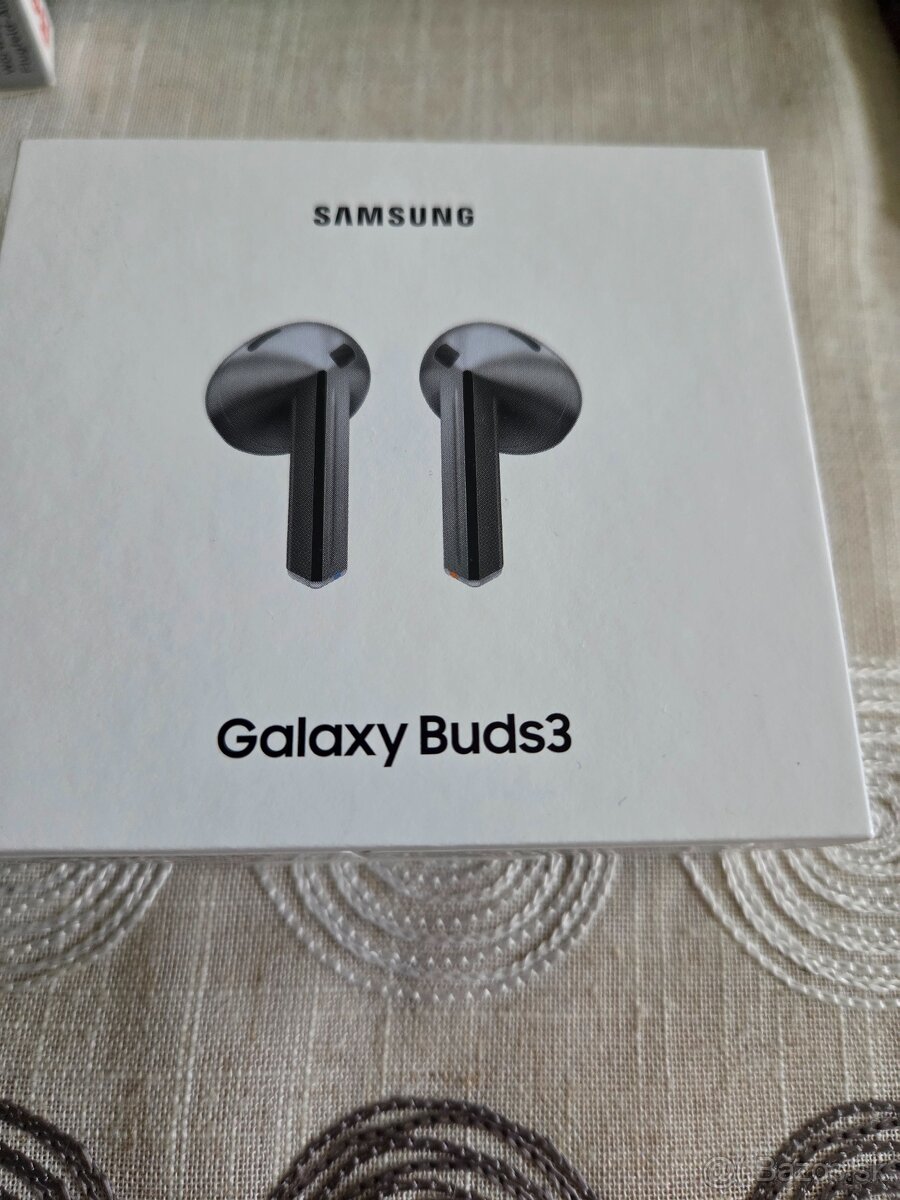 Samsung galaxy Buds 3 silver ešte nerozbalene a nepouživane