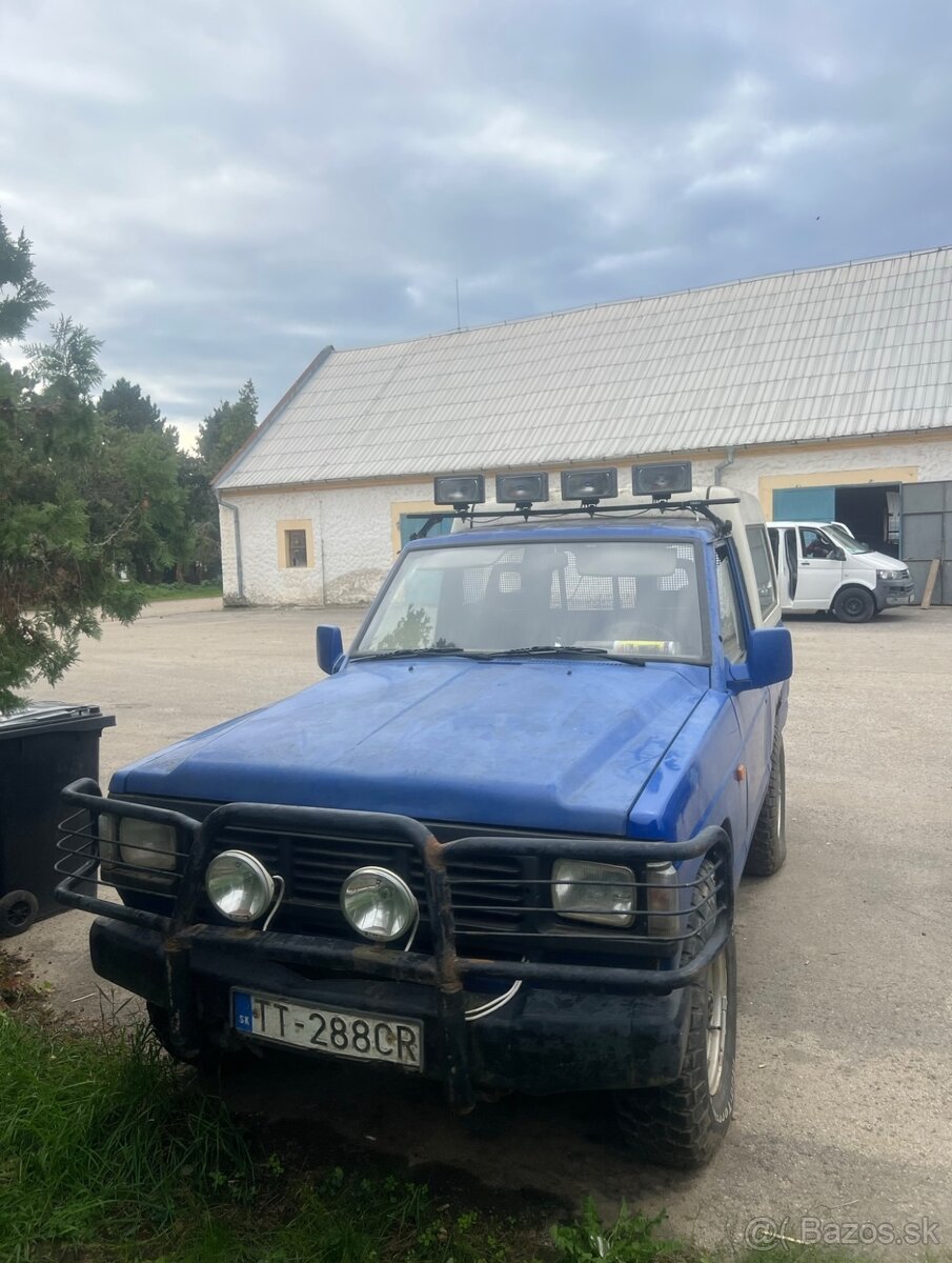 Nissan patrol jeep