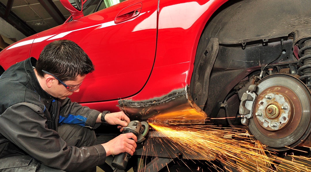 Automechanik Diagnostik Autoklampiar Karosár Autolakýrnik