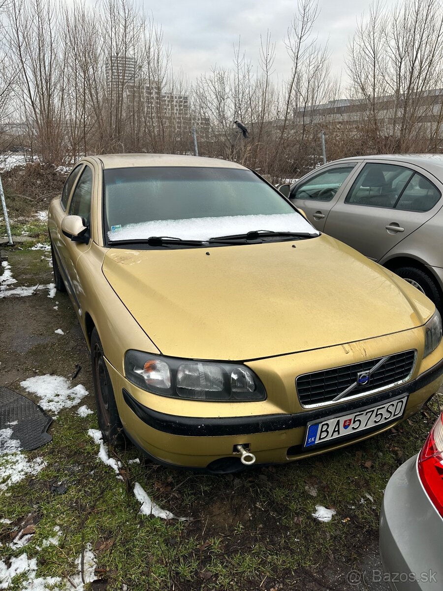 VOLVO S60 2.4 BEZ STK POJAZDNE