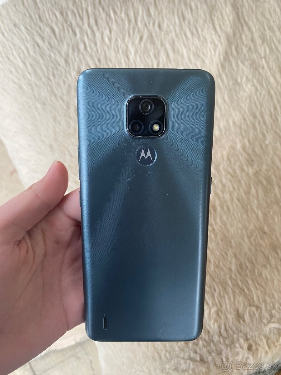 Motorola E7