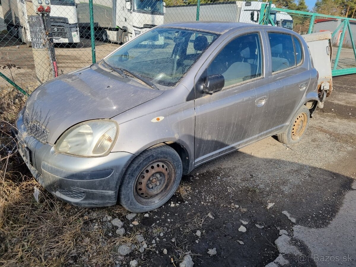 Toyota yaris 1.0vvti,51kw,2005,5dv,klima