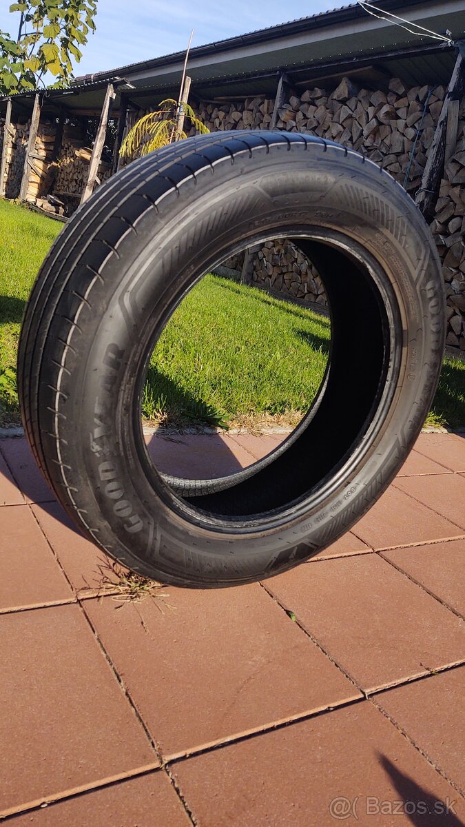 Goodyear EfficientGrip 2 SUV