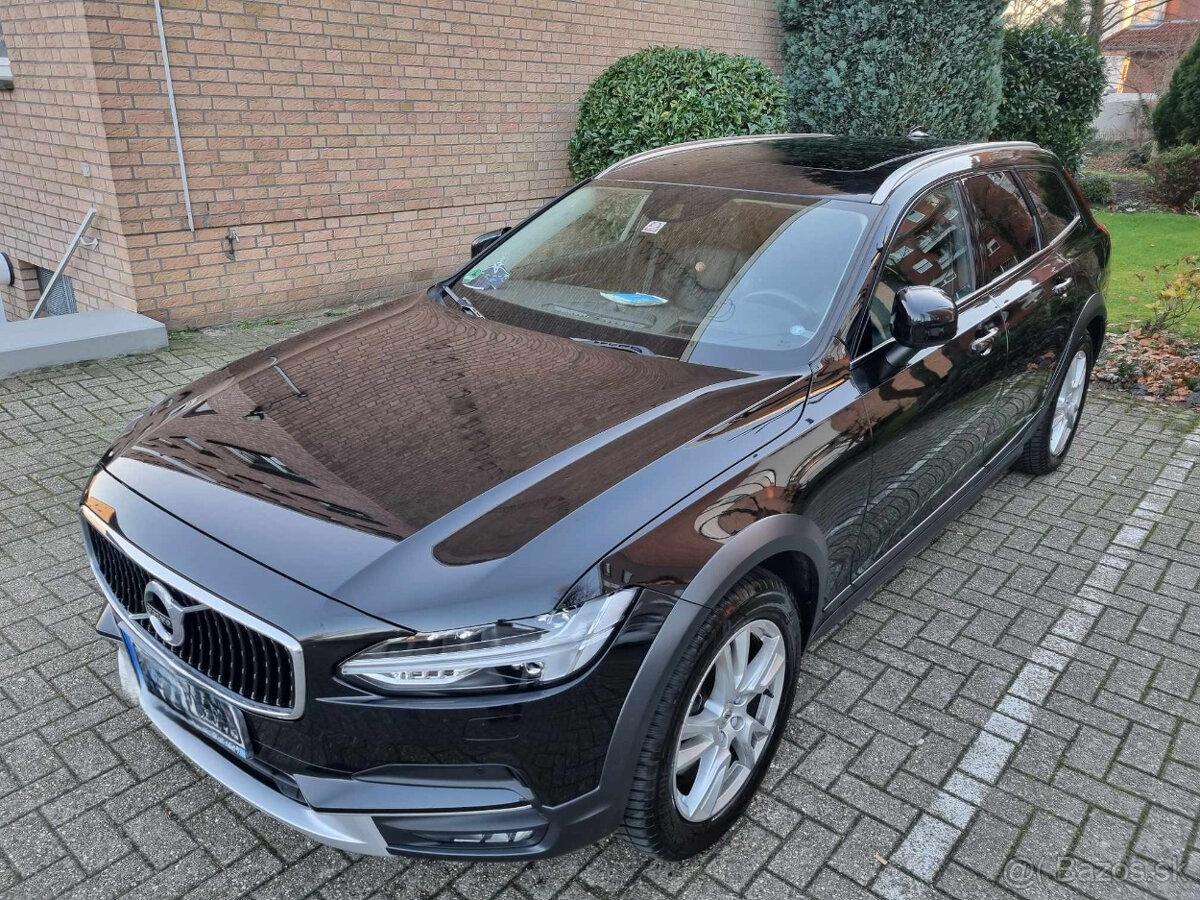 Ponúkam na predaj Volvo V90CC, D4 AWD