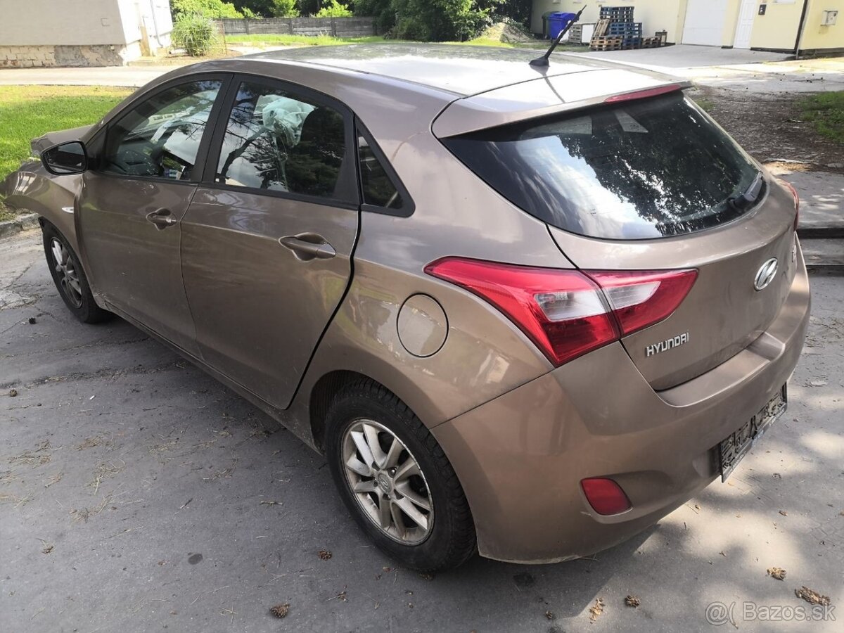 Hyundai i30 II HB 1.4 kód motora G4FA