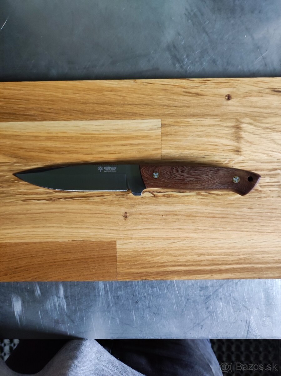 Nôž