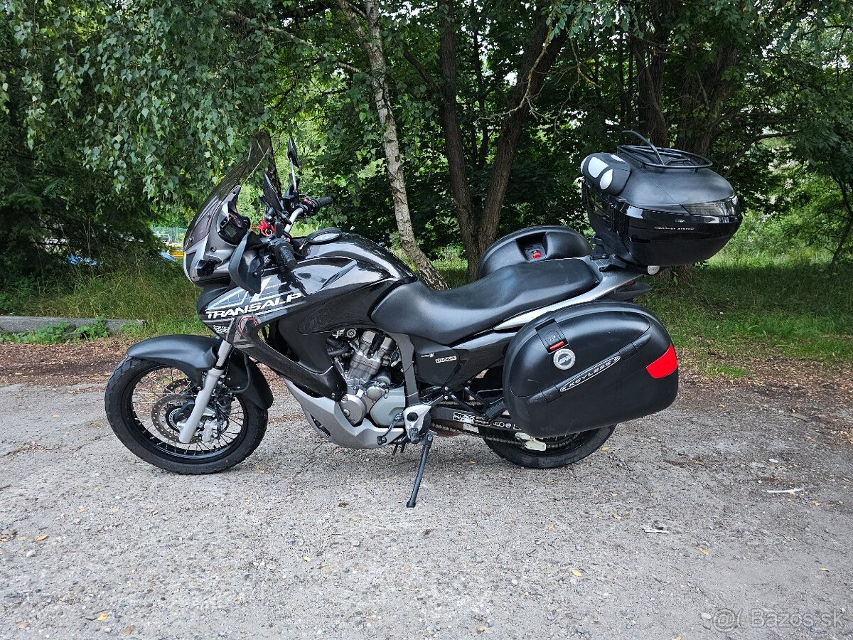 Honda Transalp 700  ABS r.v. 2011