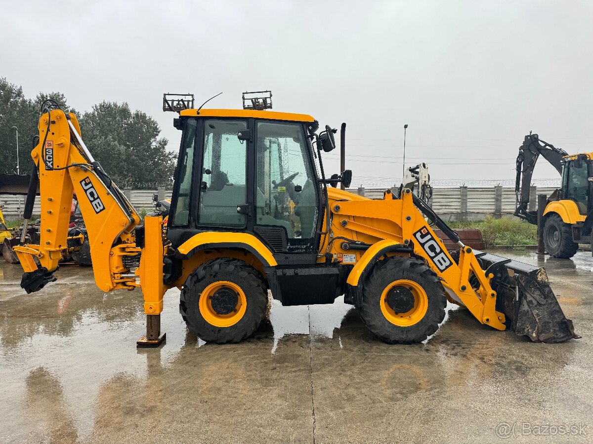 Jcb 3cx / 2017 compact, 2400 hodin  traktor bager