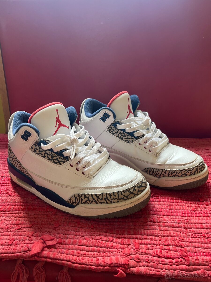 Jordan 3 true blue