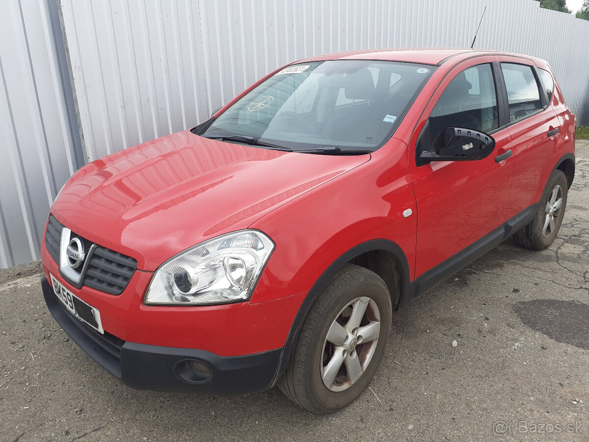 Nissan Qashqai 1.6i 86kW motor HR6 červený -ND