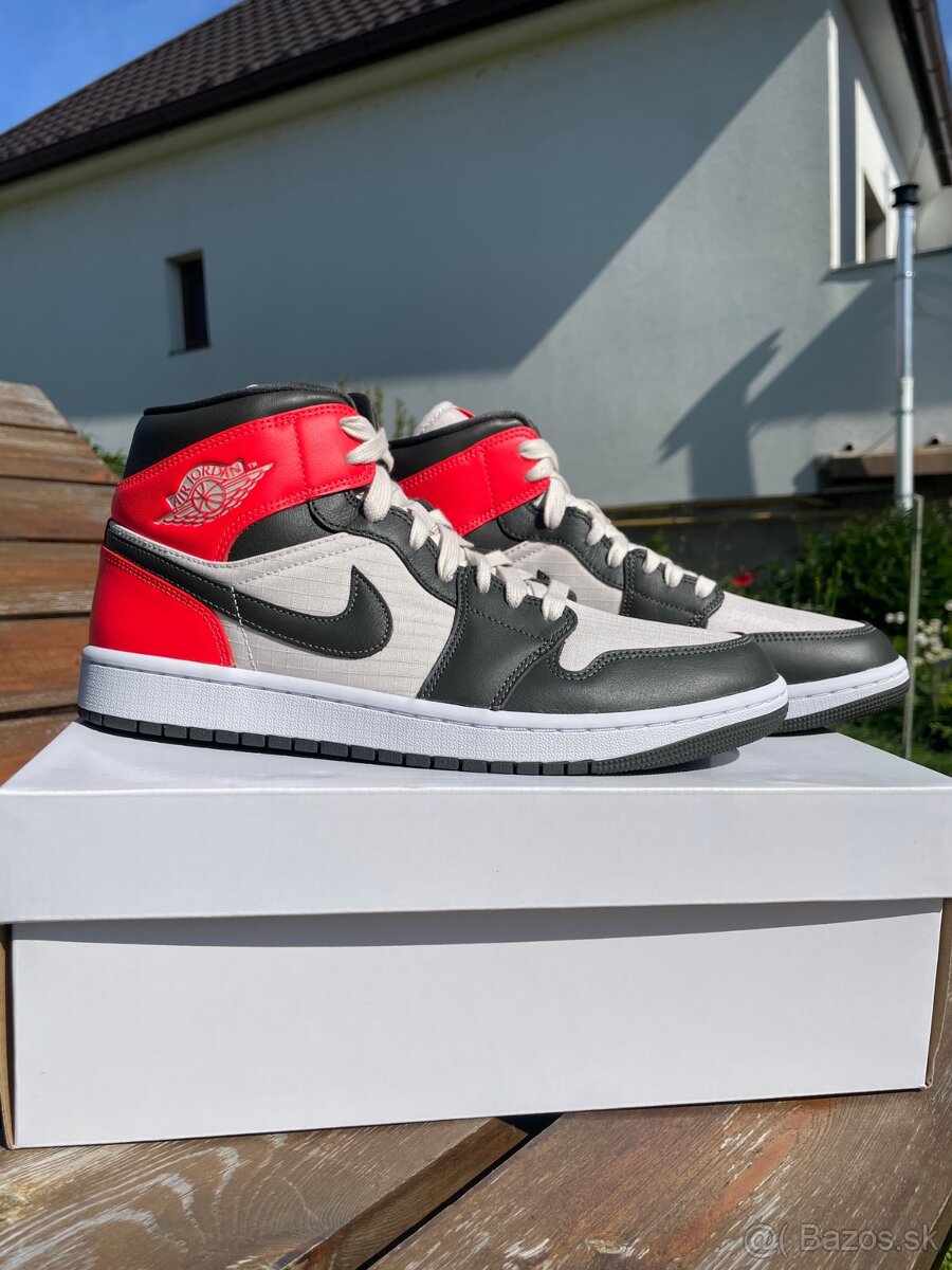 Nike Air Jordan 1 Mid Orewood