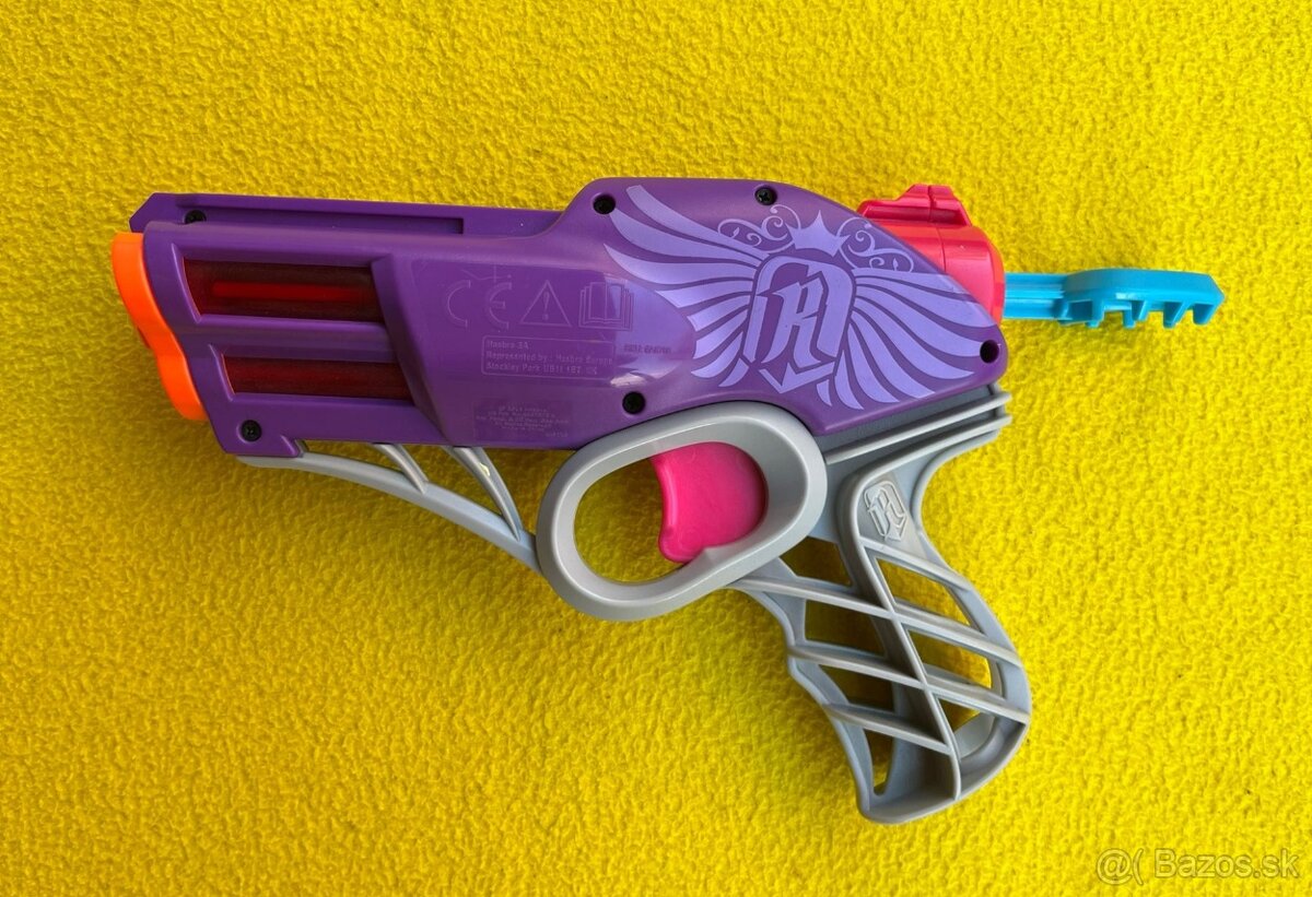 Nerf dievcenska pistol