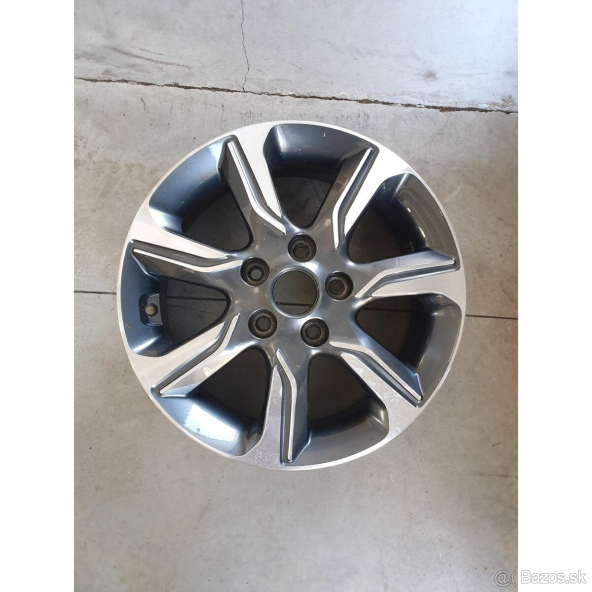 1 kus Hyundai DIAMOND disk  5x114.3 R16