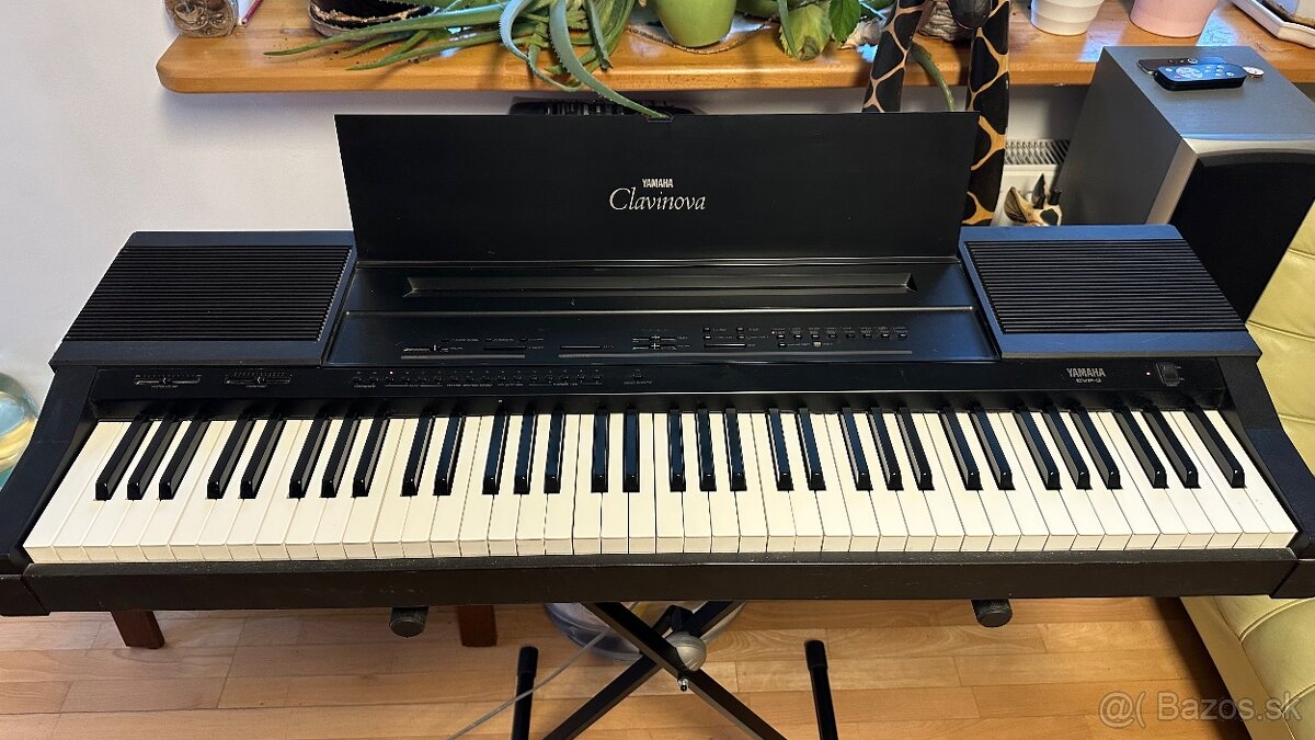 Predam Digitálne piano Yamaha Clavinova CVP 3 s kladivkovou