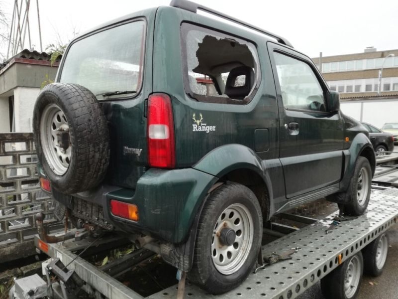 Suzuki Jimny - kúpim havarovaný, poškodený