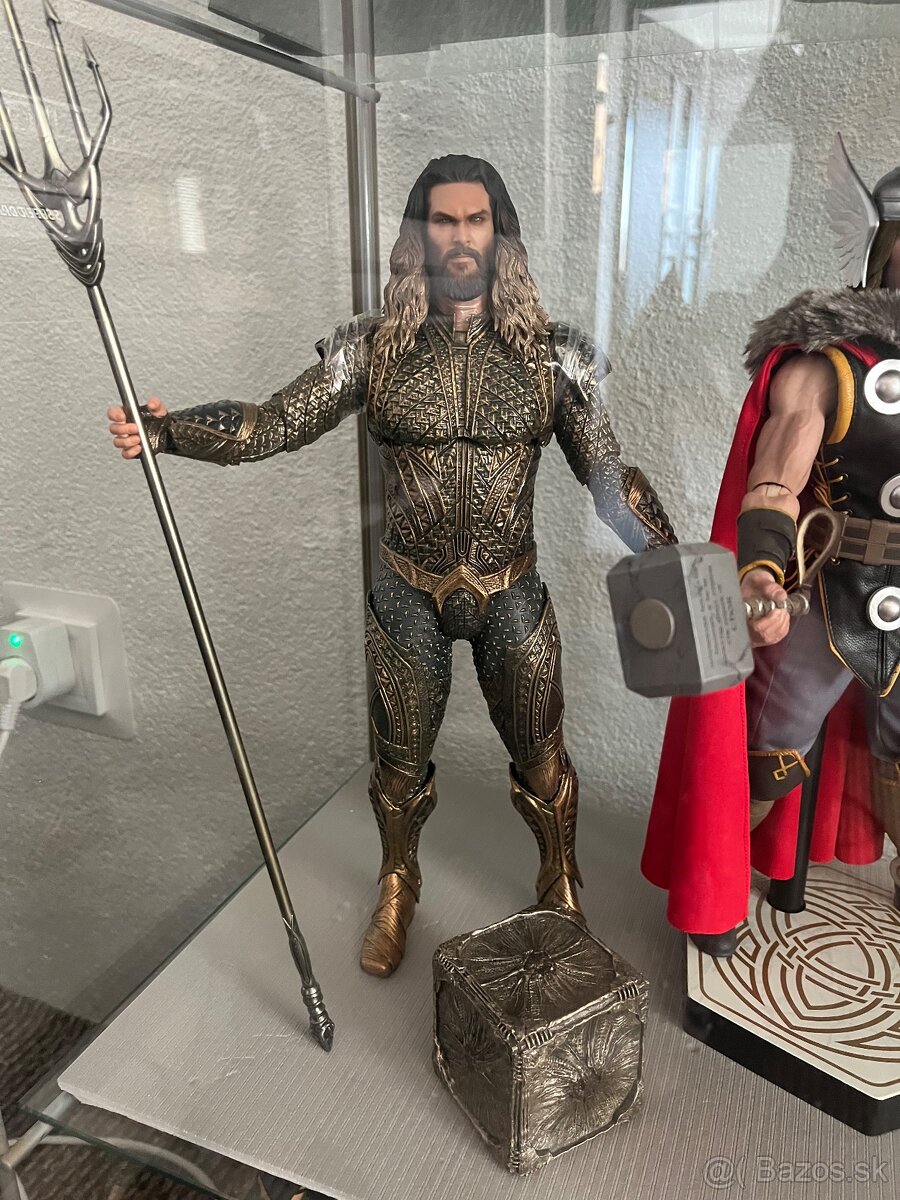 HOT TOYS AQUAMAN