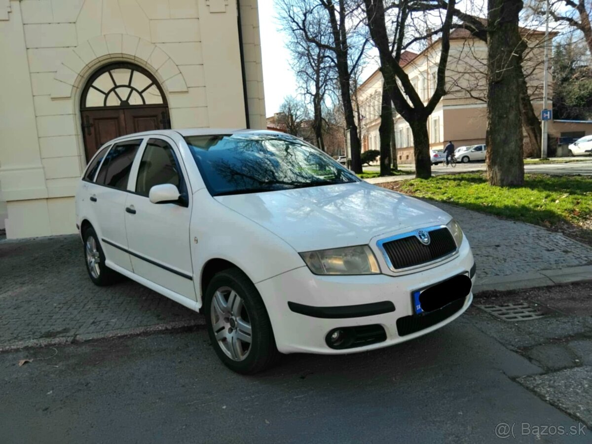 ŠKODA FABIA COMBI 1.4 16V ELEGANCE.