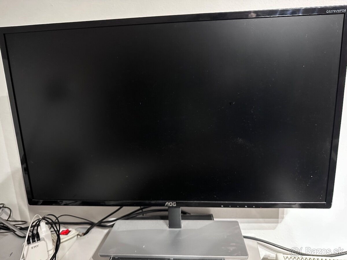 AOC   LED MONITOR 31,5