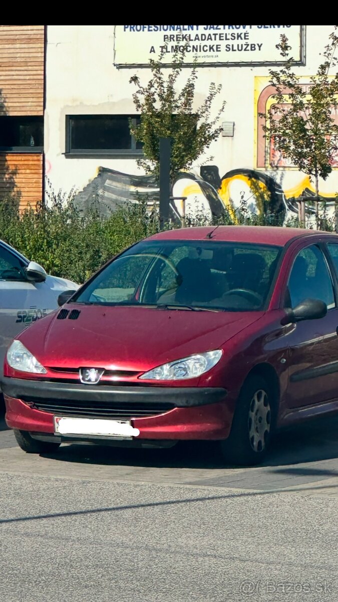 Peugeot 206 červený