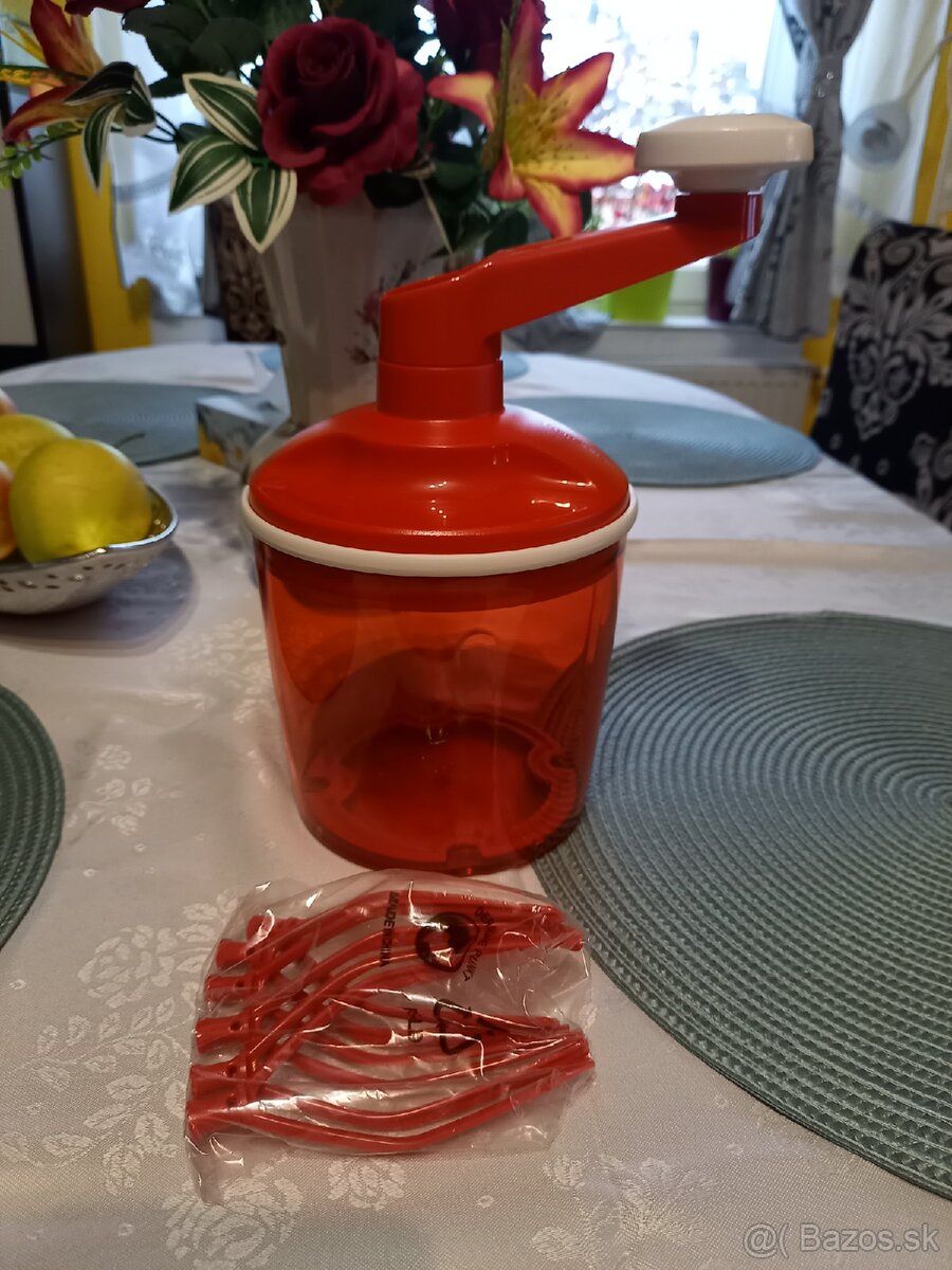 Tupperware ručný šlahač Novy