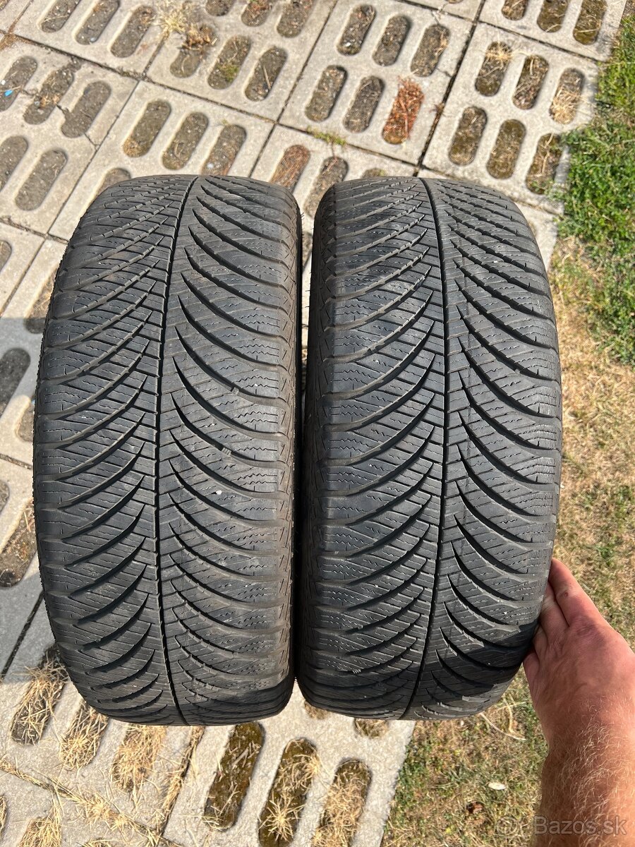 Predám 2ks celoročné pneu Good Year 205/55 R16