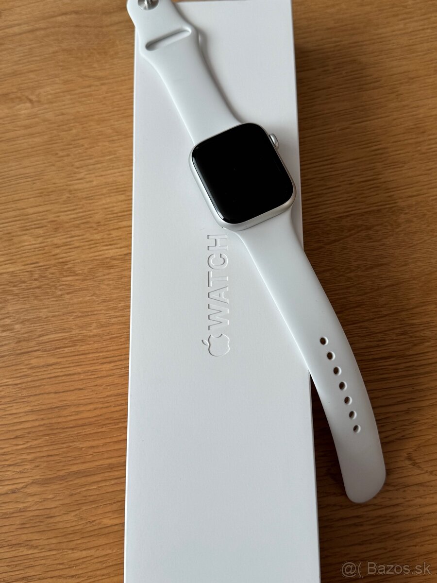 Apple Watch 8 45MM hlinik