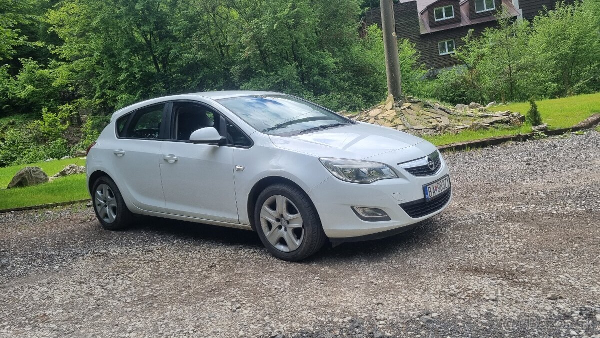 Opel astra j 1.7tdci 92kw