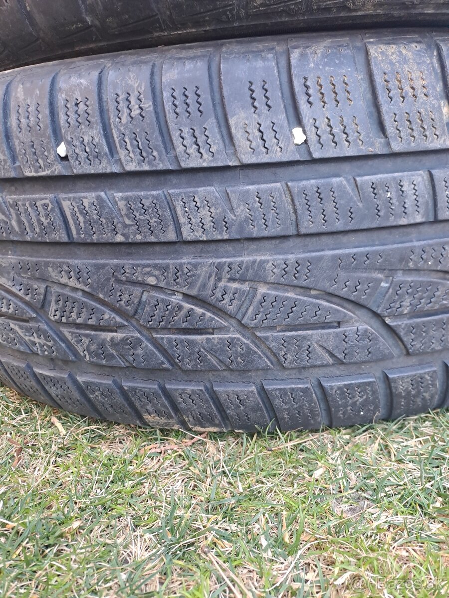 Zánovné Hankook 255 55 r18 109v zimné