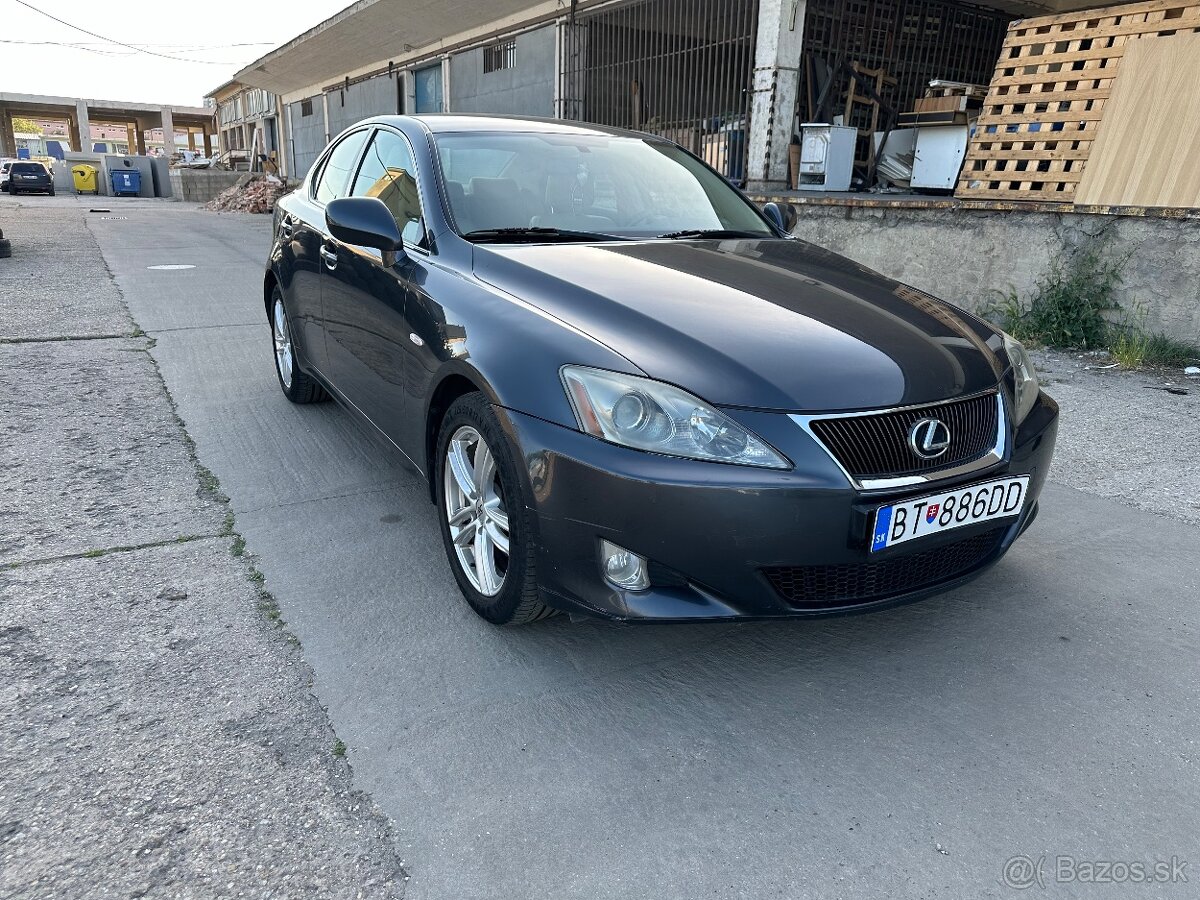 Lexus IS 220D