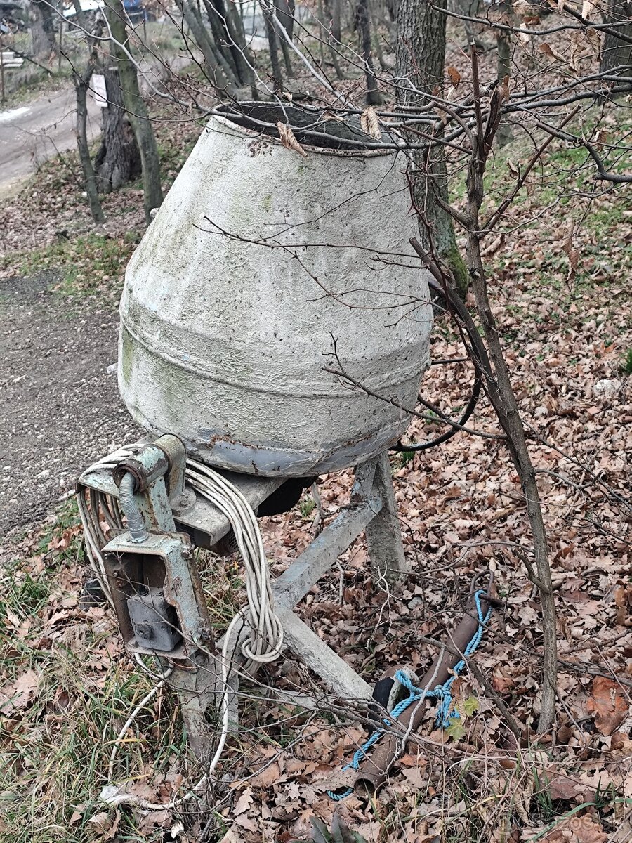 Predám staršiu miešačku na 380V