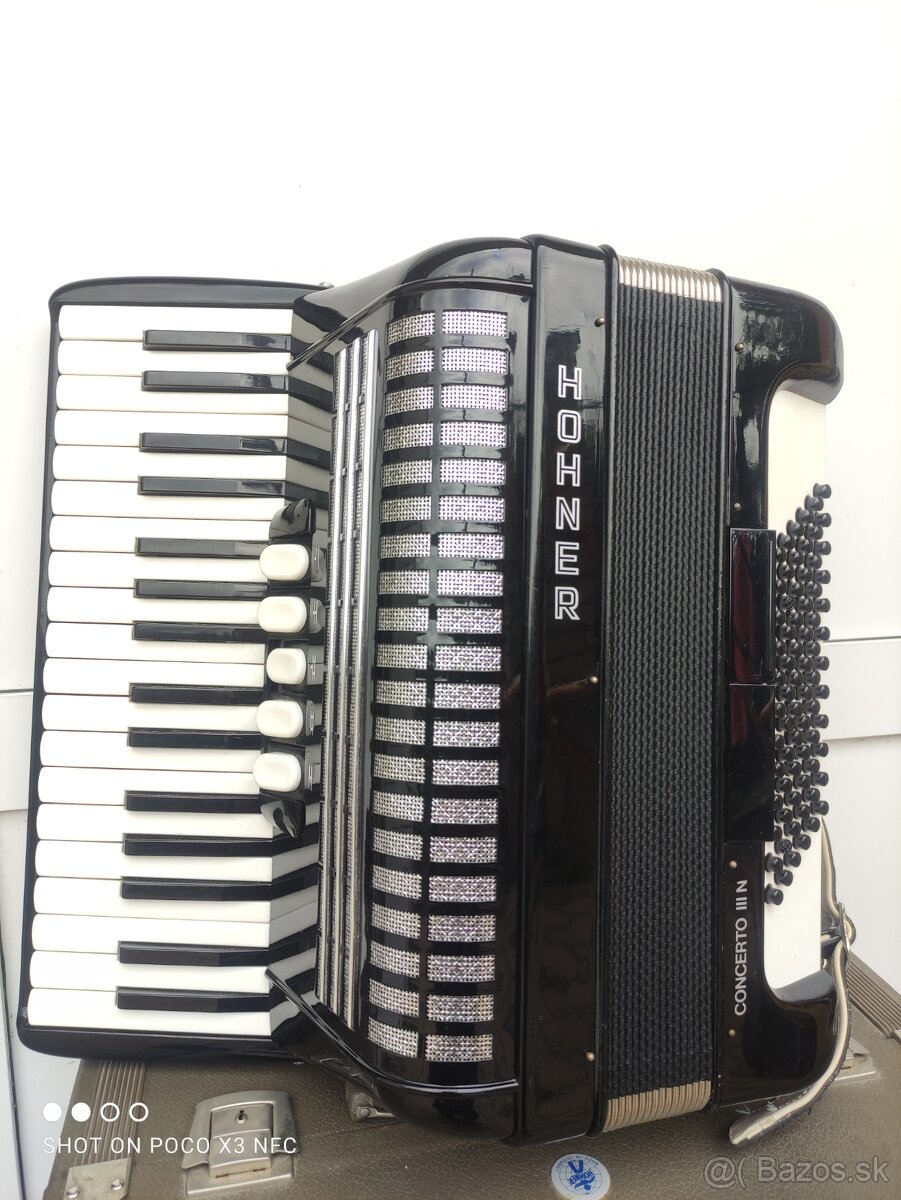 Hohner Concerto 72 bas.