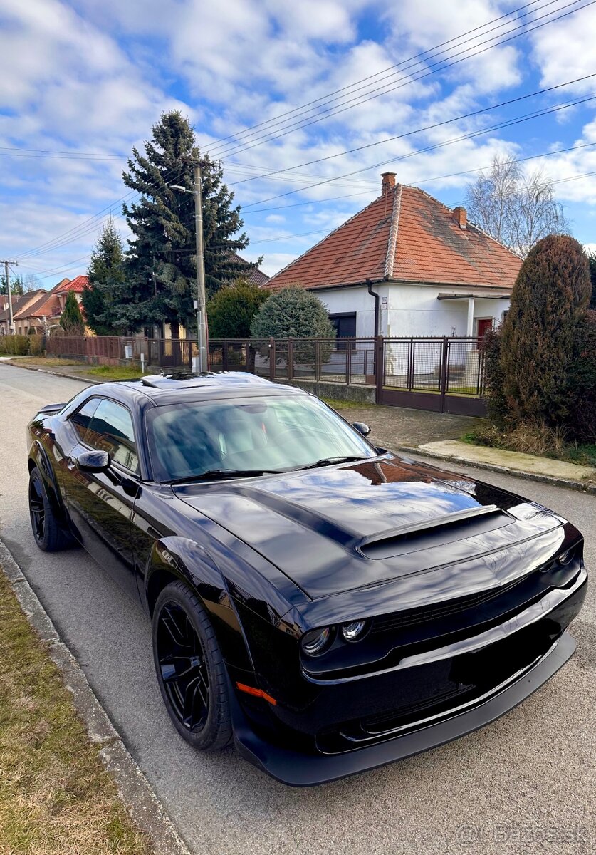 Dodge Challenger Widebody