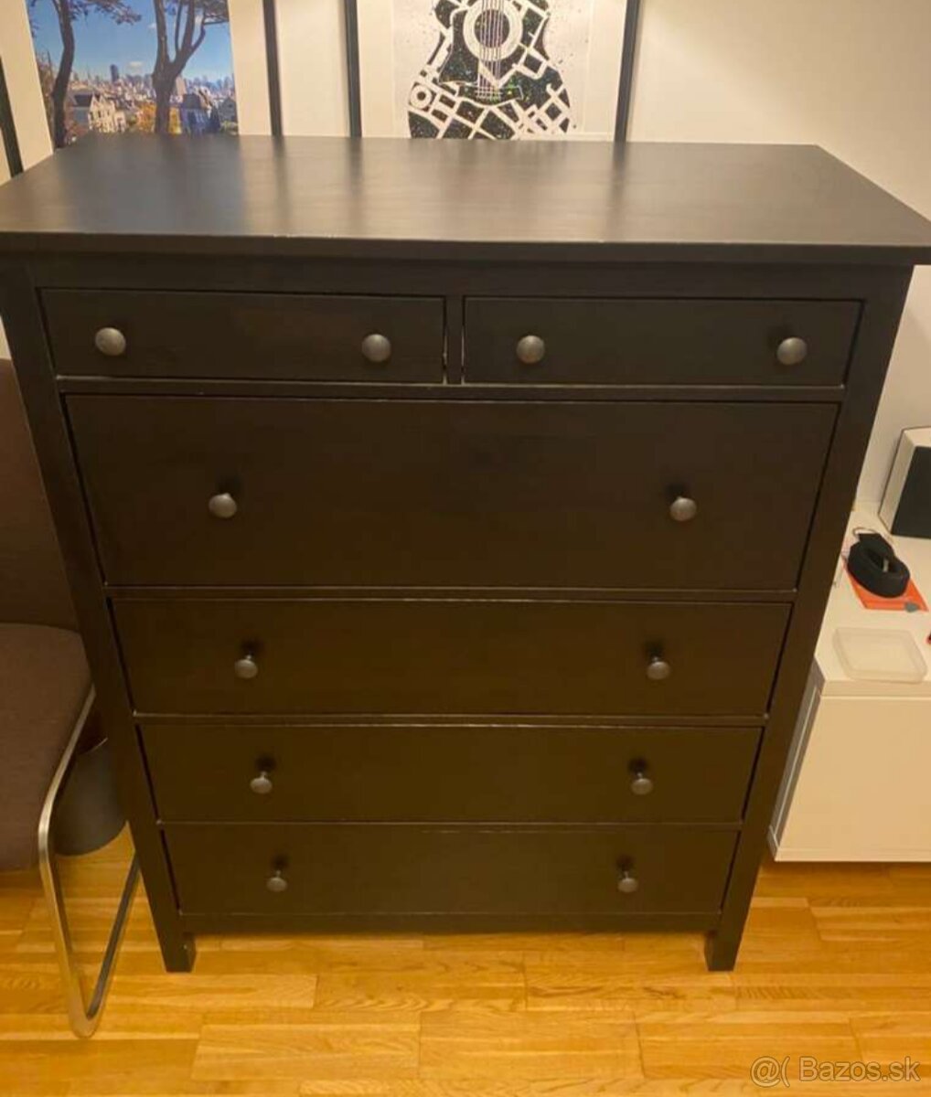 Hemnes IKEA 6 zásuvkova komoda