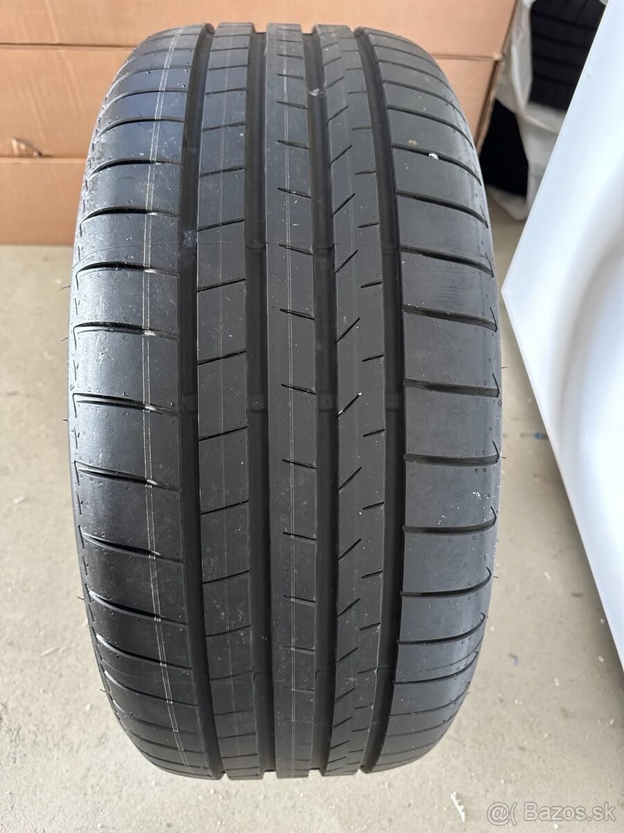 Bridgeston alenza 255/50R20