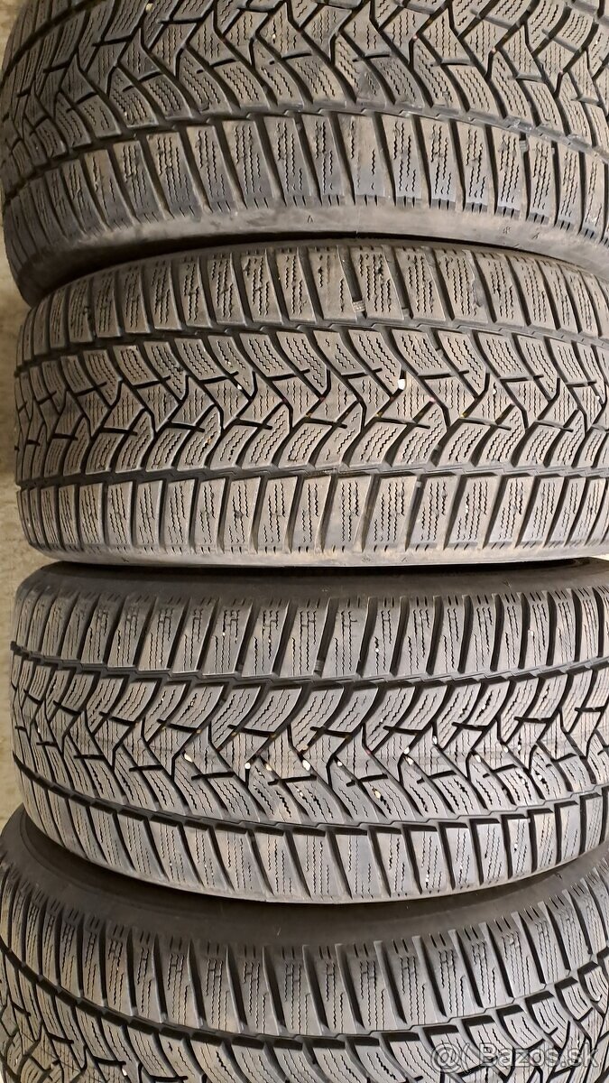 Predám 4ks jazdené zimné 225/45r17-94V Dunlop