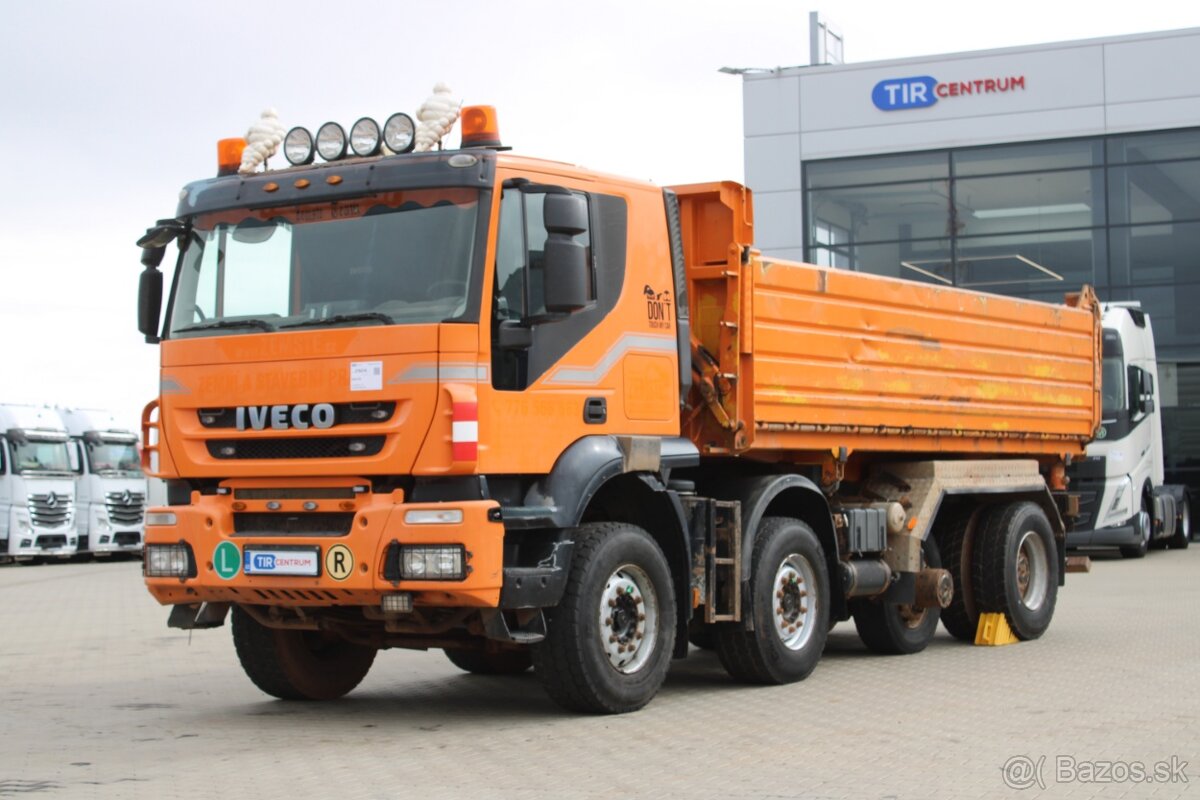 IVECO TRAKKER 450, 8X4, PORUCHA MOTORU TŘÍSTRANNÝ, RETARDE