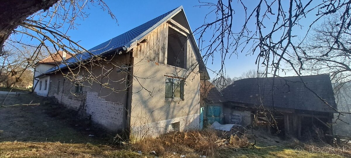 Ponúkame na predaj rodinný dom na polosamote