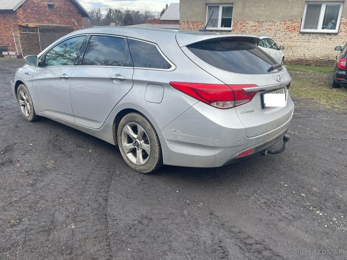 Hyundai I40 1.7CRDI 85kw, r.2012, klima, navigace, kůže