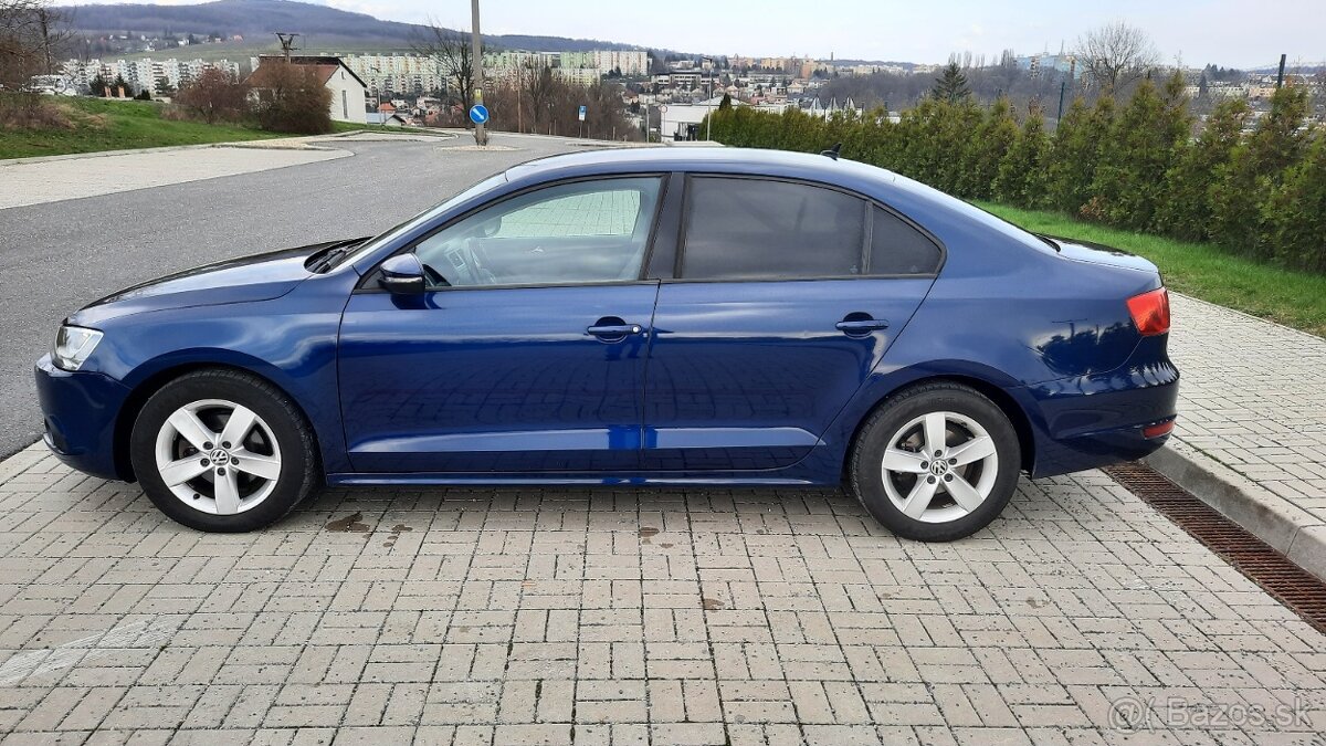 VOLKSWAGEN JETTA 1.6 TDI COMFORTLINE