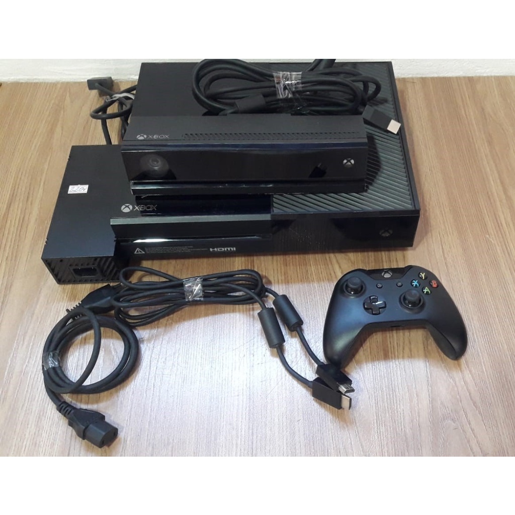 Xbox one, kinect kamera, prislusenstvo a vela hier